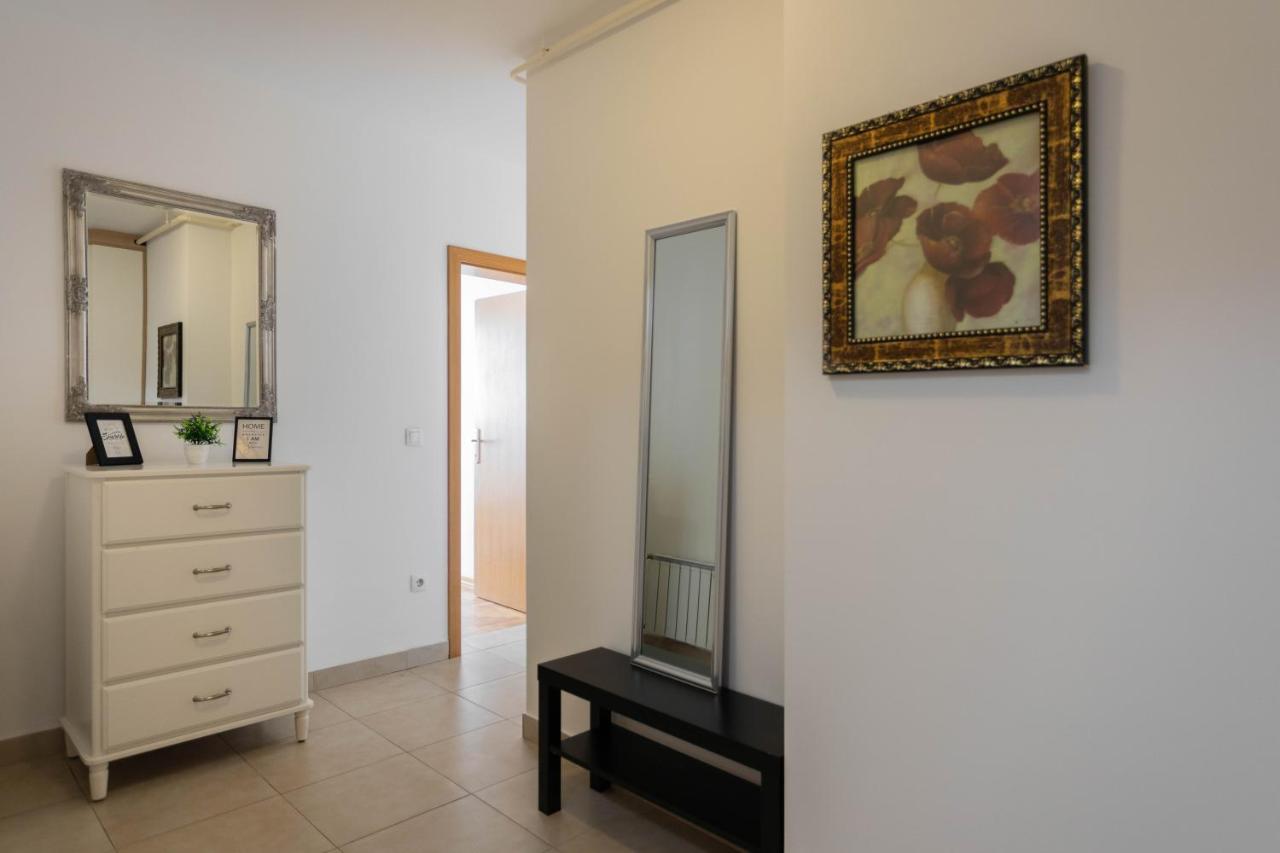 Apartamento Sunny 1Bdr With Balcony & Parking Zagreb Exterior foto